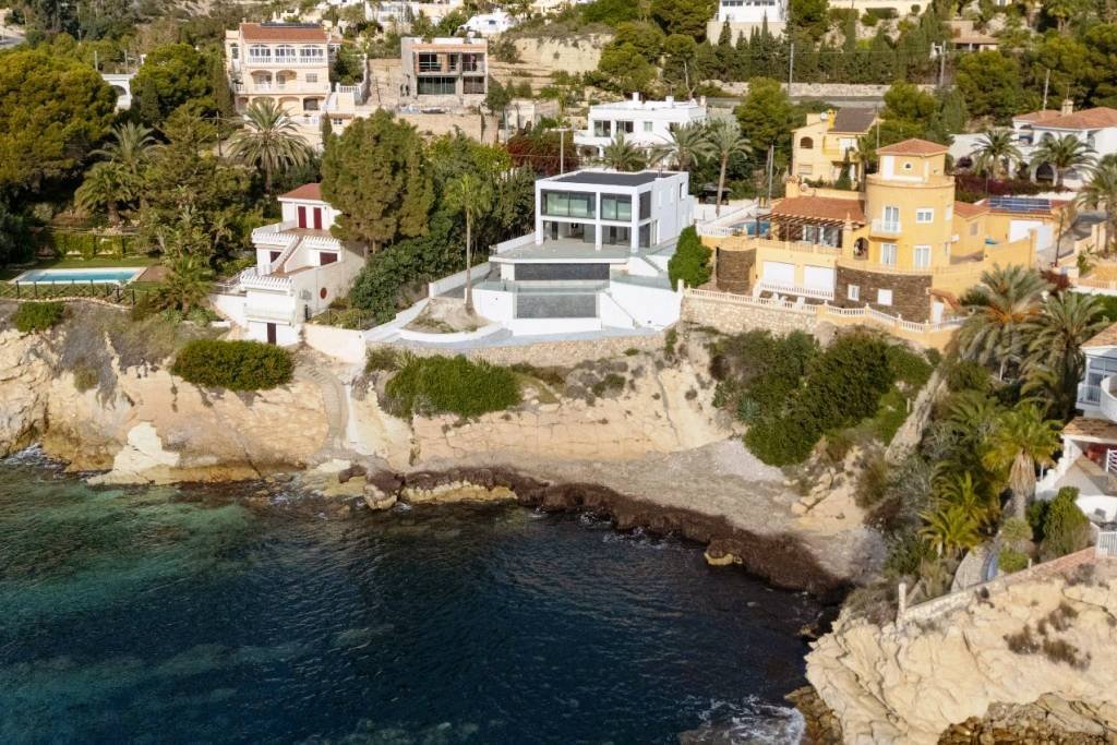 Komplett renovierte Villa direkt am Meer - mit Meer- und Küstenblick! - 2
