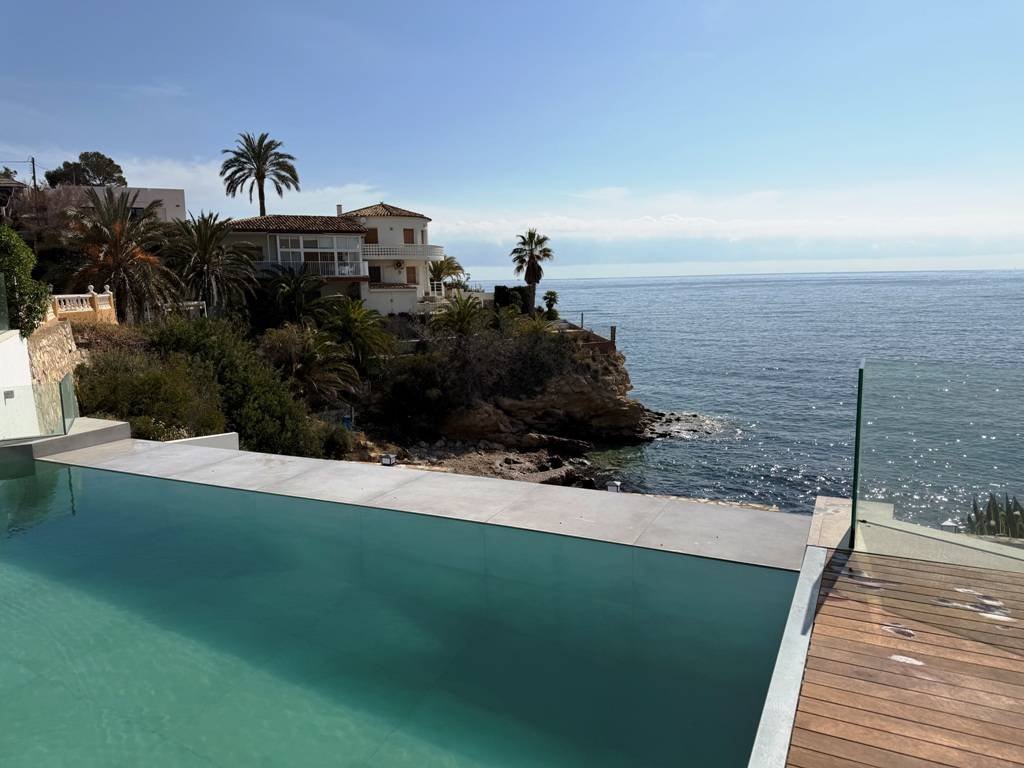 Komplett renovierte Villa direkt am Meer - mit Meer- und Küstenblick! - 4