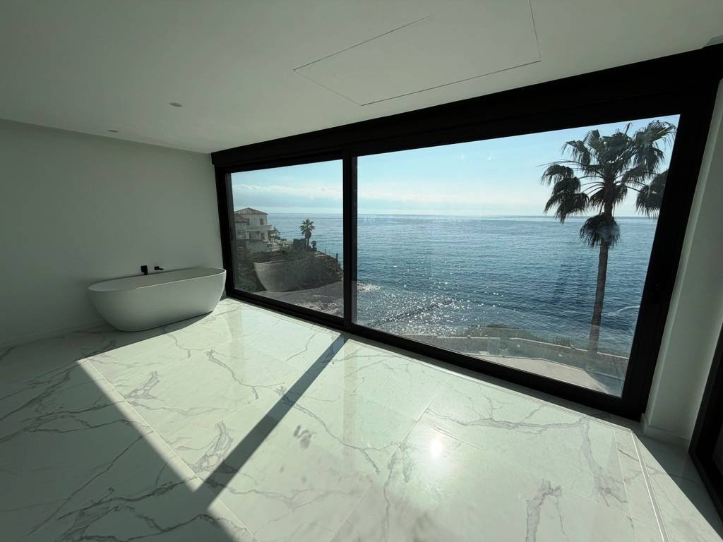 Komplett renovierte Villa direkt am Meer - mit Meer- und Küstenblick! - 12