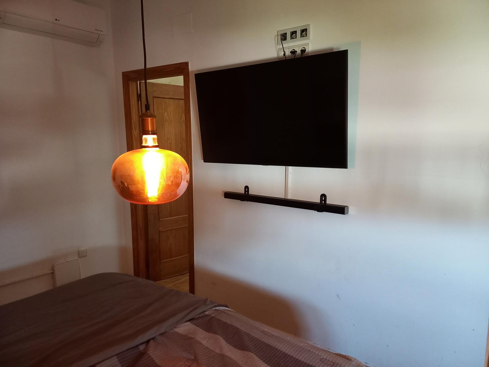 Gepflegtes ebenerdiges Landhaus mit 3 Schlafzimmern, Pool und Gästebereich - 12