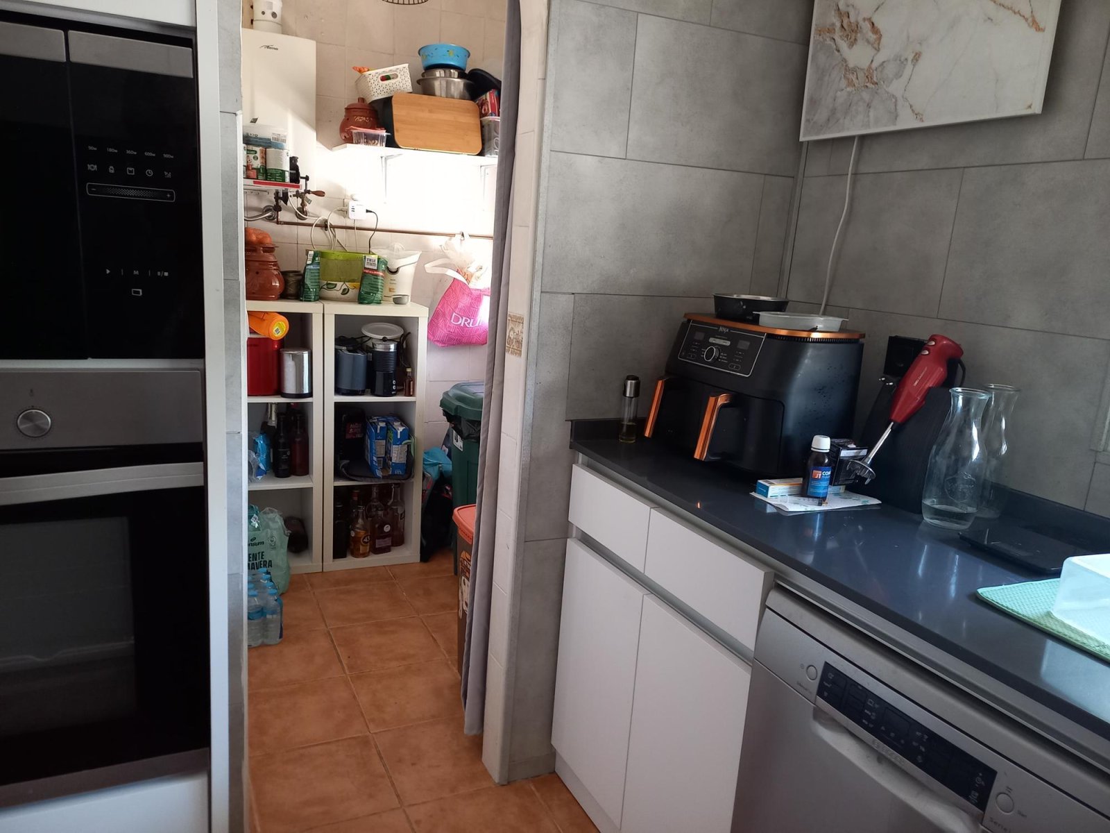 Gepflegtes ebenerdiges Landhaus mit 3 Schlafzimmern, Pool und Gästebereich - 9