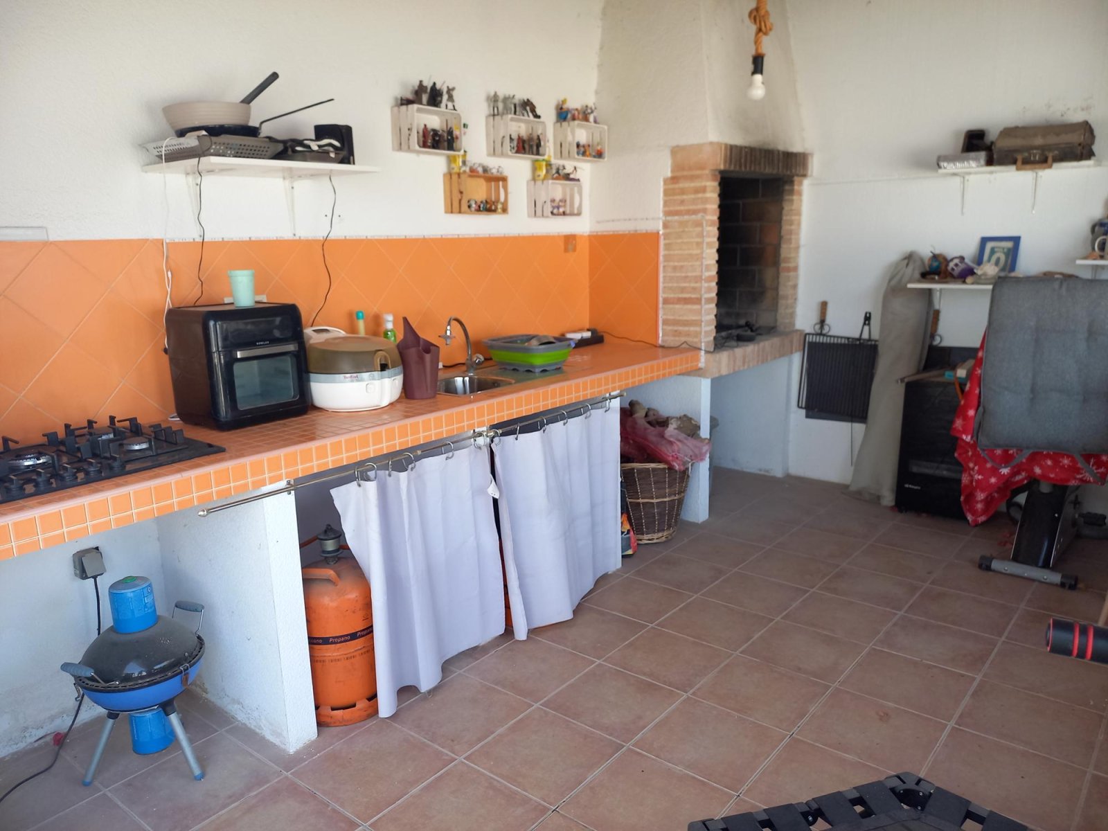 Gepflegtes ebenerdiges Landhaus mit 3 Schlafzimmern, Pool und Gästebereich - 23