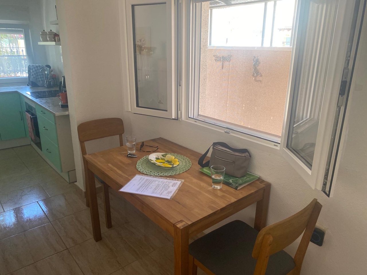 Villa mit 3 Schlafzimmern, 1 Badezimmer, Dachterrasse und Carport in ruhiger Lage - 7