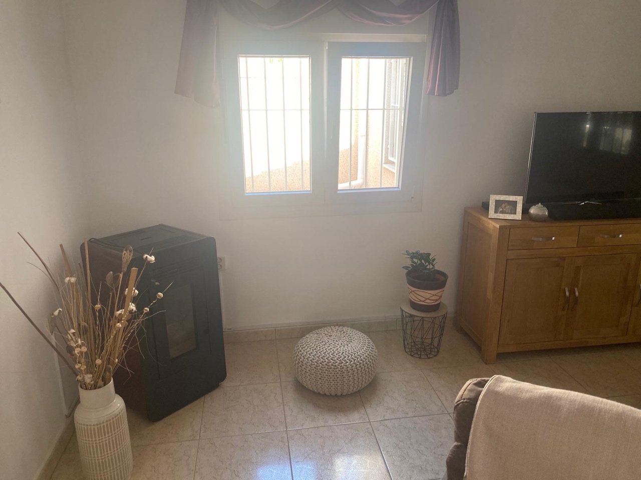 Villa mit 3 Schlafzimmern, 1 Badezimmer, Dachterrasse und Carport in ruhiger Lage - 10