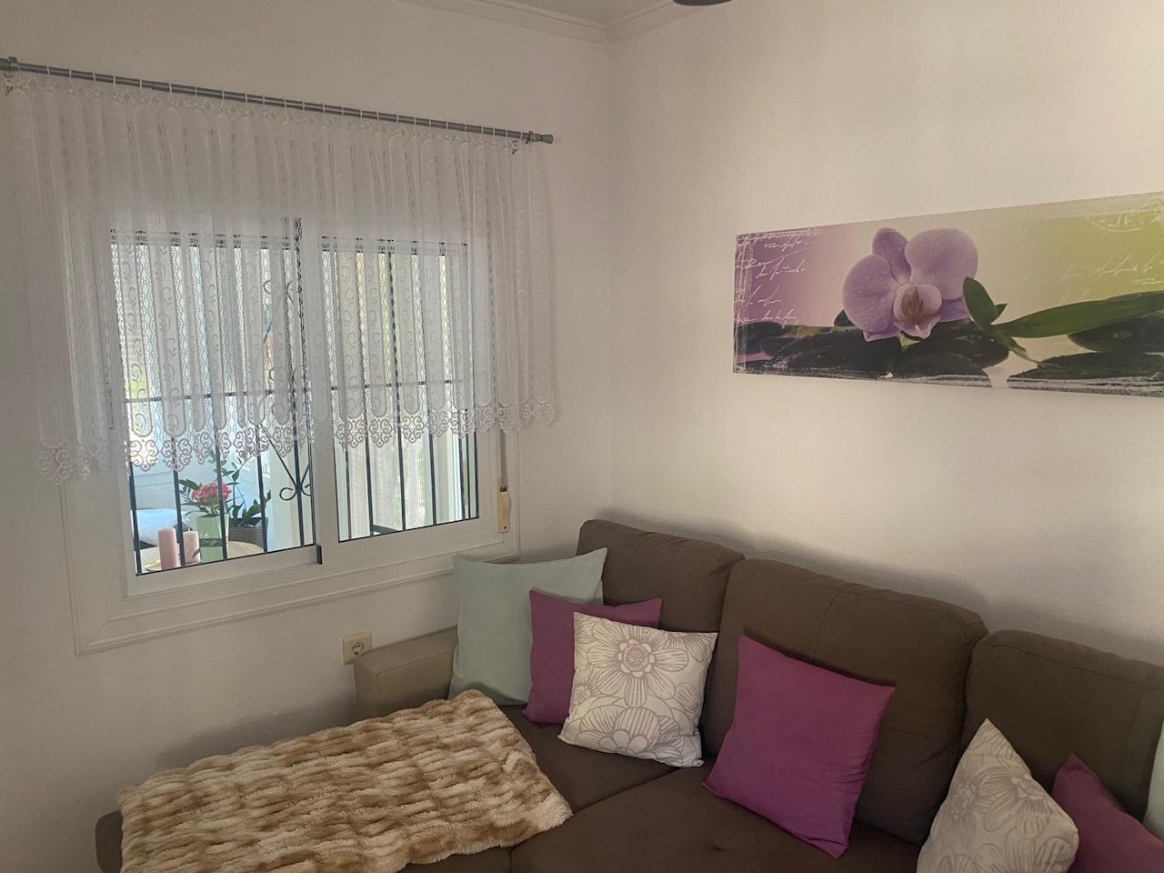 Villa mit 3 Schlafzimmern, 1 Badezimmer, Dachterrasse und Carport in ruhiger Lage - 13