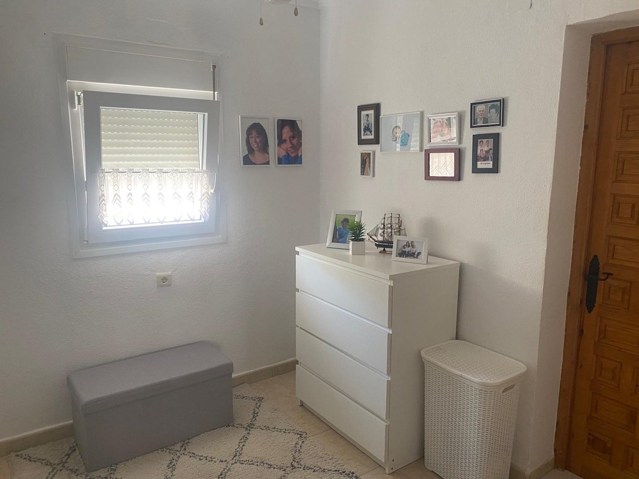 Villa mit 3 Schlafzimmern, 1 Badezimmer, Dachterrasse und Carport in ruhiger Lage - 25