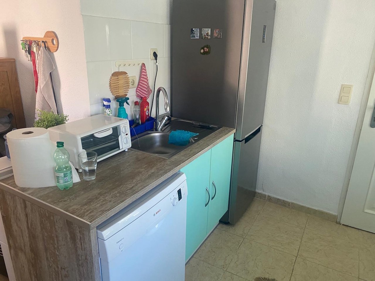 Villa mit 3 Schlafzimmern, 1 Badezimmer, Dachterrasse und Carport in ruhiger Lage - 4