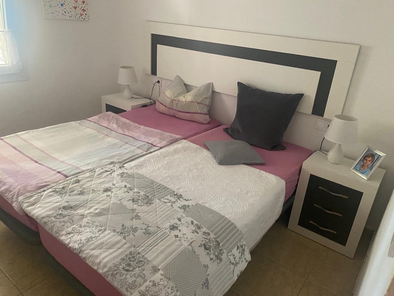 Villa mit 3 Schlafzimmern, 1 Badezimmer, Dachterrasse und Carport in ruhiger Lage - 23