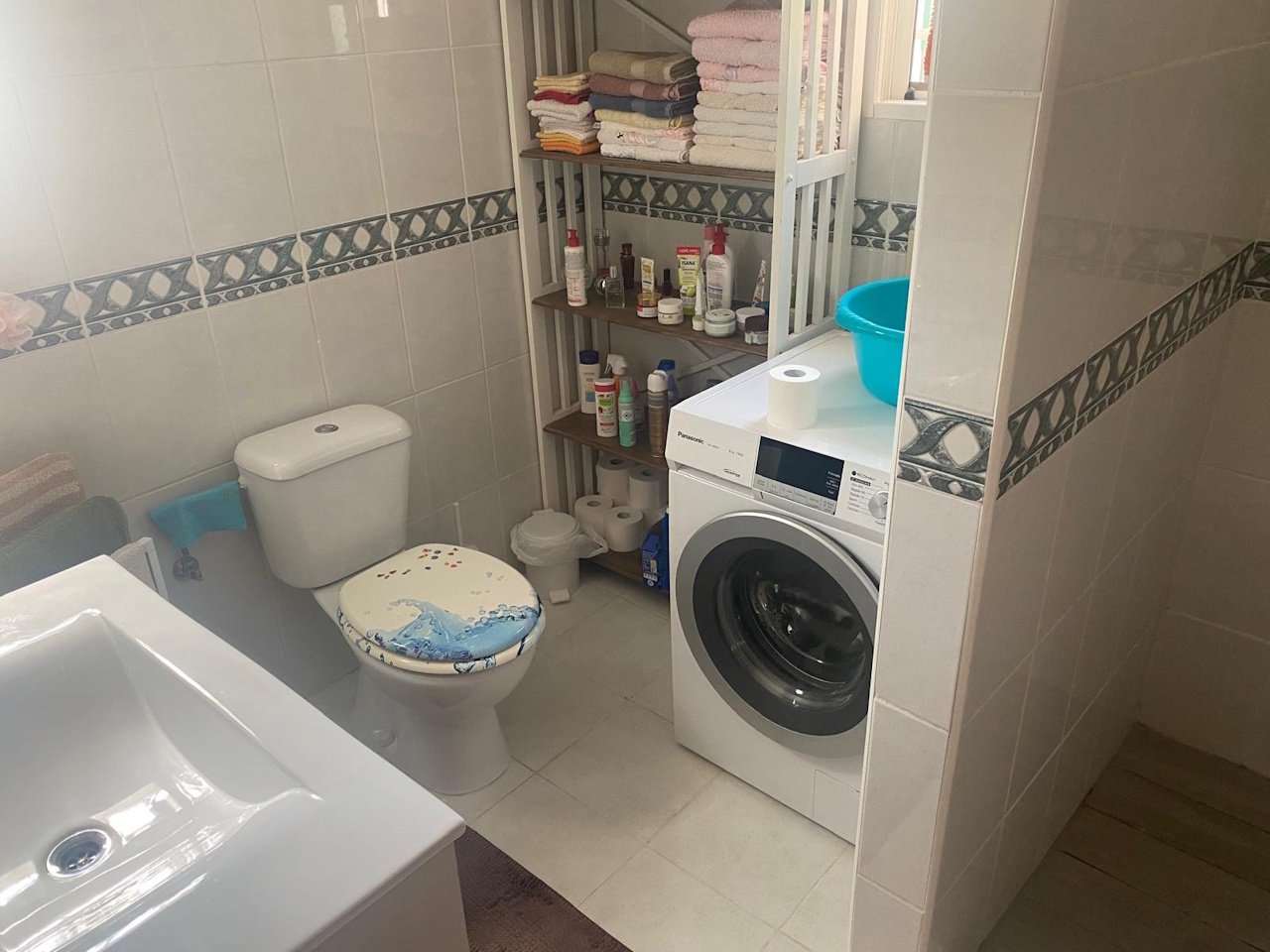 Villa mit 3 Schlafzimmern, 1 Badezimmer, Dachterrasse und Carport in ruhiger Lage - 27