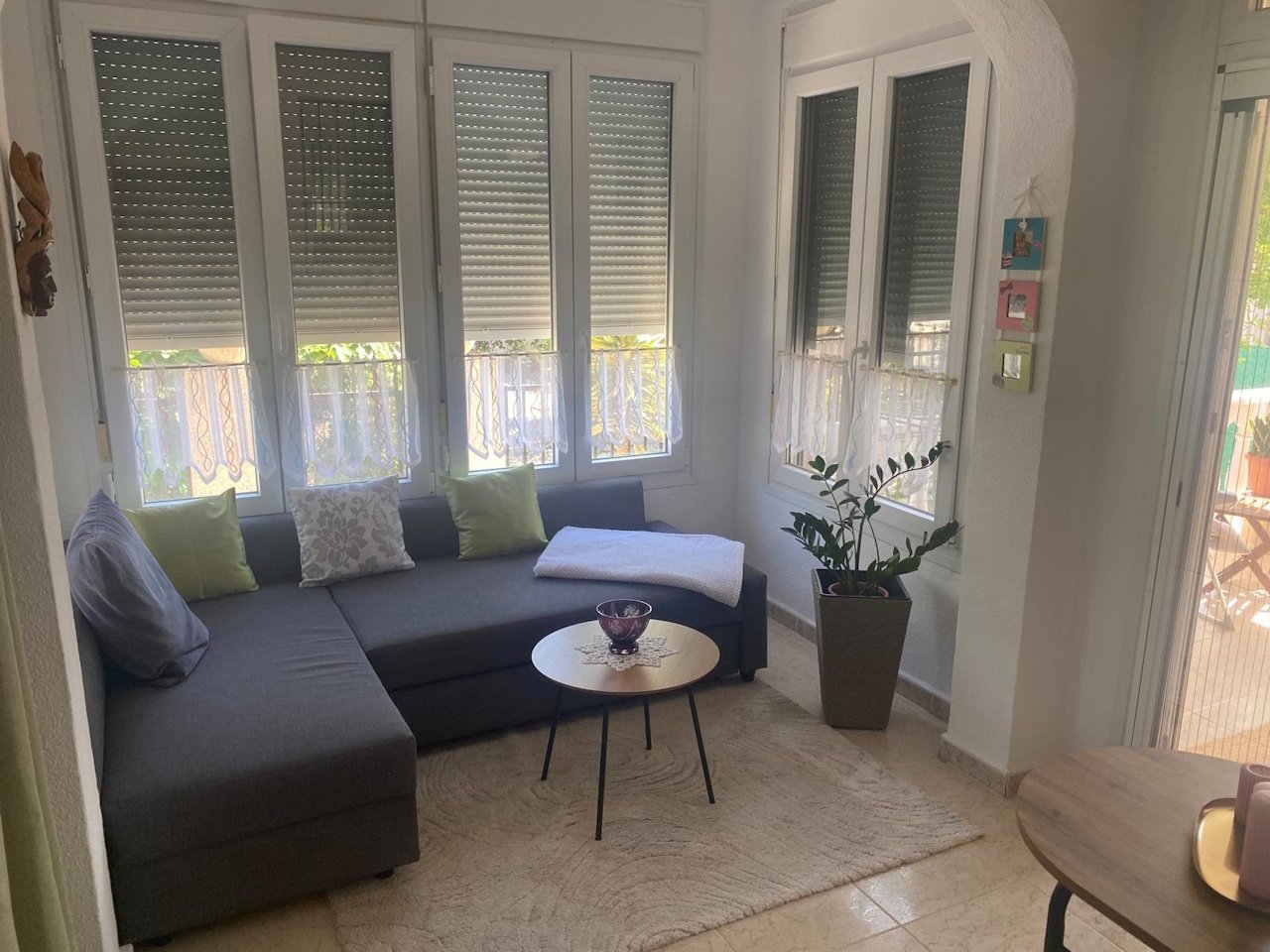Villa mit 3 Schlafzimmern, 1 Badezimmer, Dachterrasse und Carport in ruhiger Lage - 17