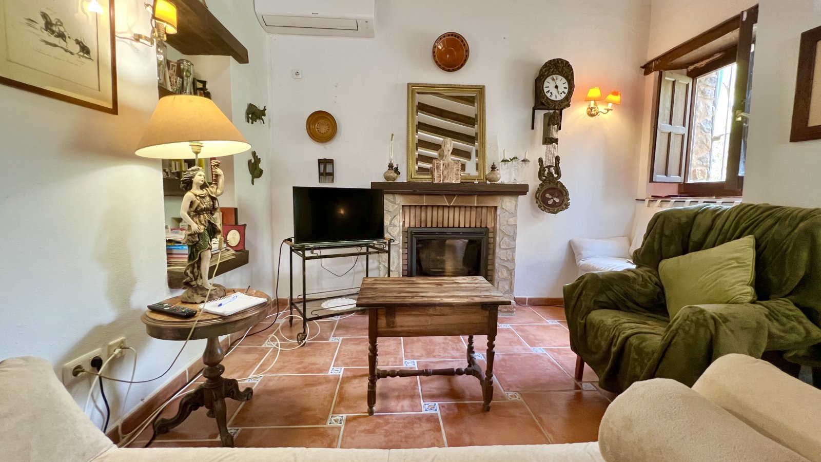 Romantisch, rustikale Finca mit großem Grundstück, Pool und vielen Wohnmöglichkeiten - 10