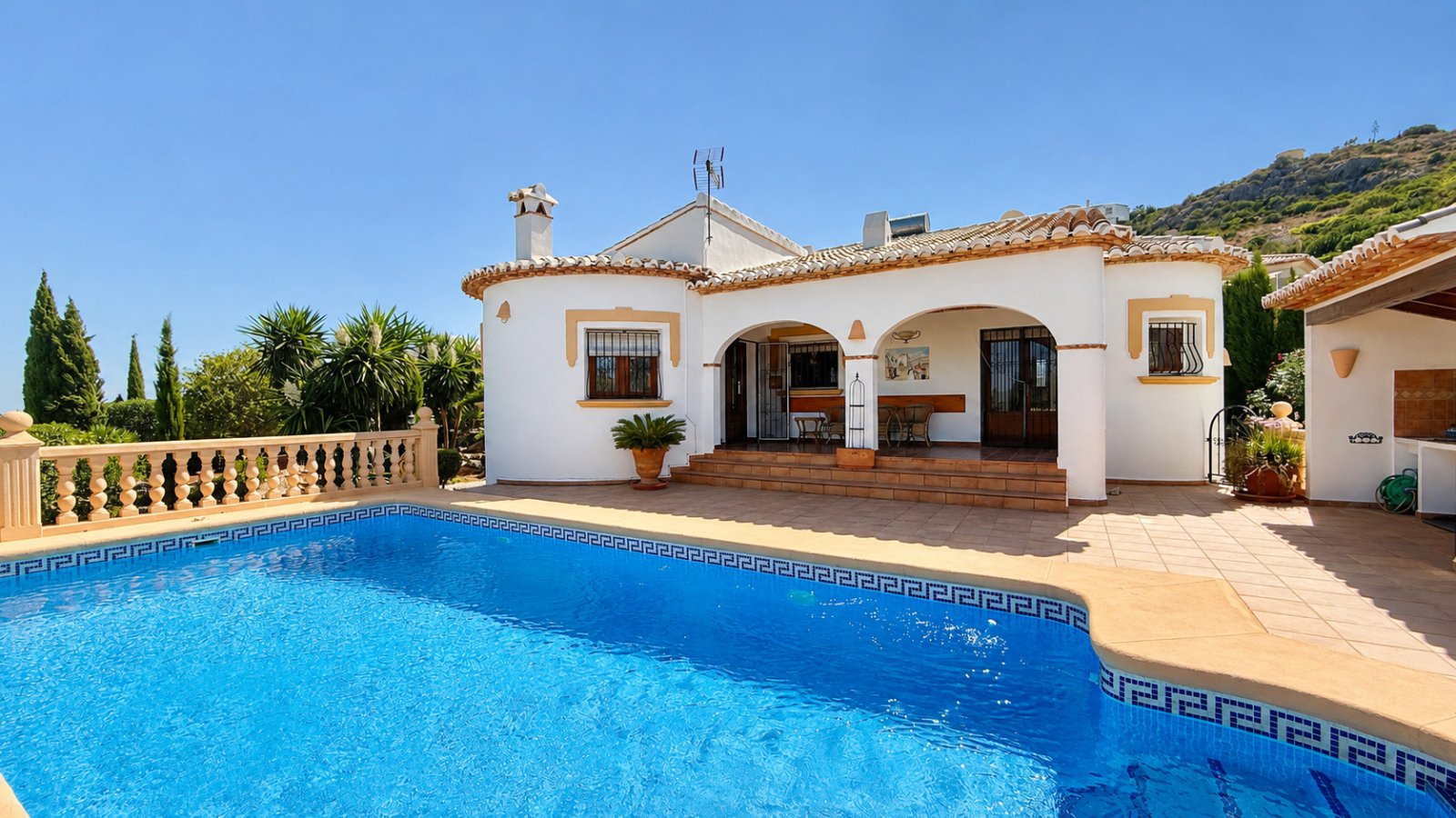 Mediterrane Traumvilla mit Meerblick, Pool und Heizung in ruhiger Lage von Ràfol de Almúnia - 2