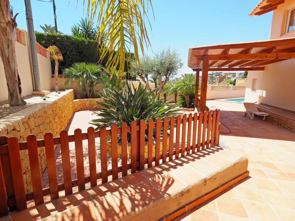 Wunderschöne Villa mit 3 Schlafzimmern, 3 Bädern, Privatpool, Meerblick und direktem Strandzugang - 6