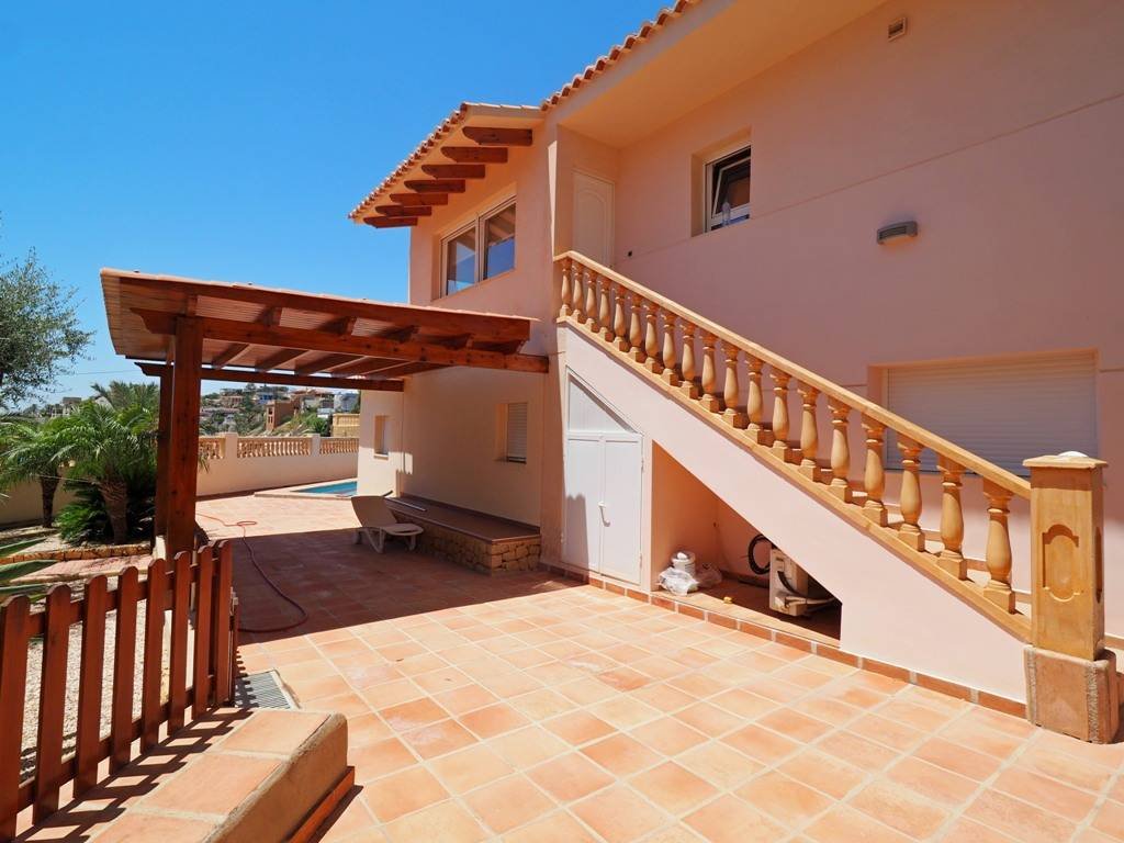 Wunderschöne Villa mit 3 Schlafzimmern, 3 Bädern, Privatpool, Meerblick und direktem Strandzugang - 7