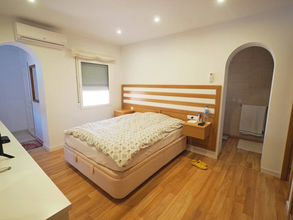 Wunderschöne Villa mit 3 Schlafzimmern, 3 Bädern, Privatpool, Meerblick und direktem Strandzugang - 10