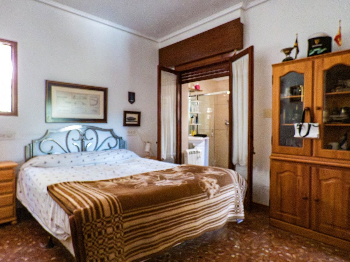 Attraktive Ebenerdige Villa mit 268 m² Wohnfläche auf 800 m² Grundstück - 19