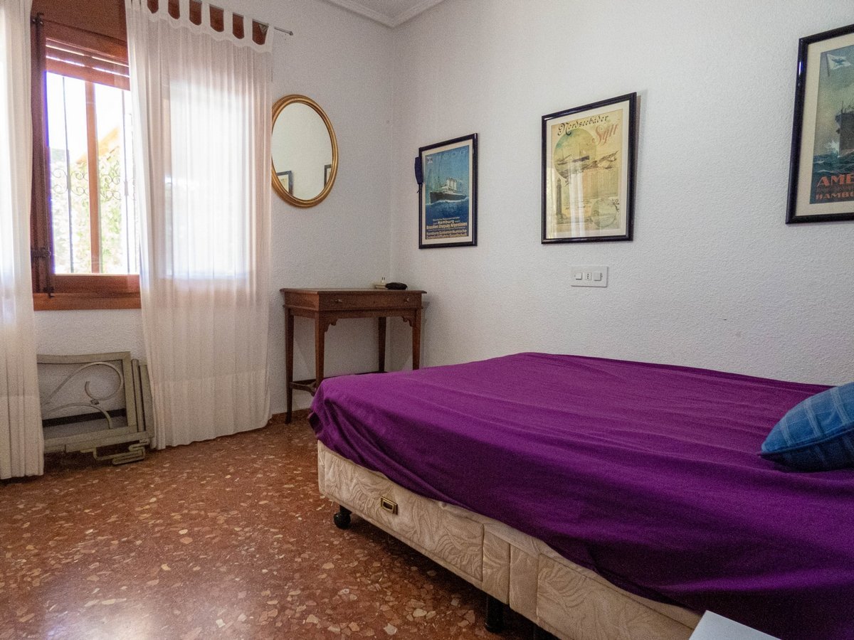 Attraktive Ebenerdige Villa mit 268 m² Wohnfläche auf 800 m² Grundstück - 17