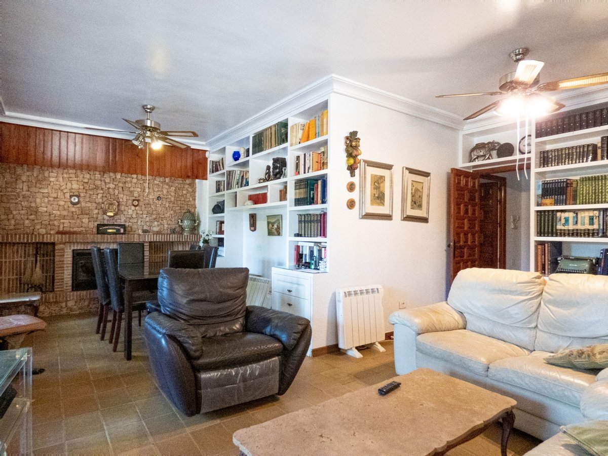 Attraktive Ebenerdige Villa mit 268 m² Wohnfläche auf 800 m² Grundstück - 8