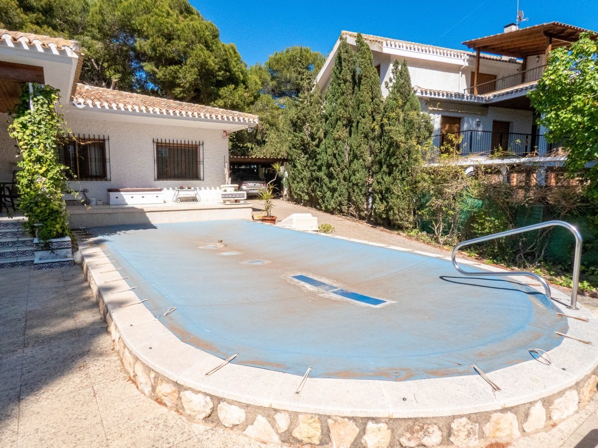 Attraktive Ebenerdige Villa mit 268 m² Wohnfläche auf 800 m² Grundstück - 28