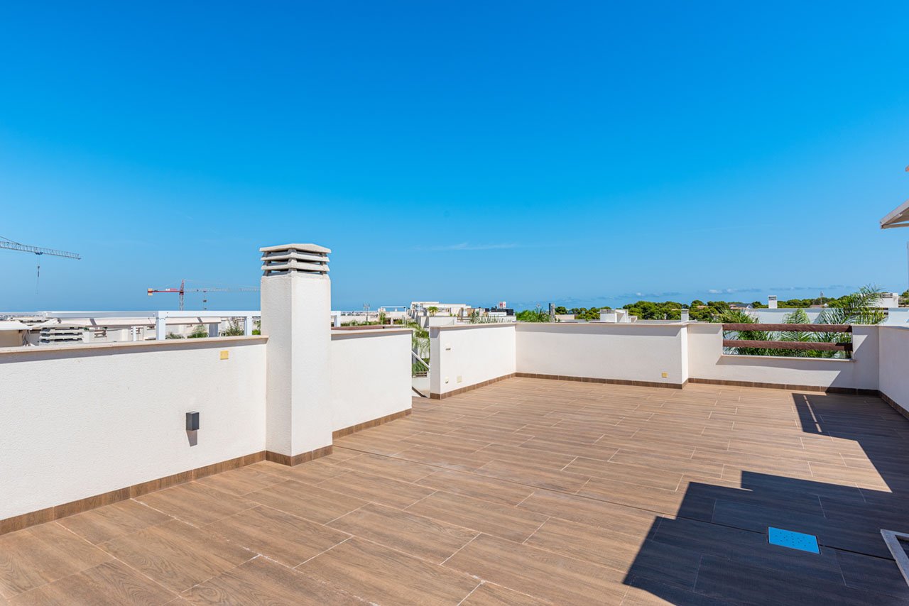 Sehr schöne Obergeschoss-Wohnungen mit 4 Schlafzimmern, 2 Badezimmern, Dachterrasse und 2 Gemeinschaftspool - 21