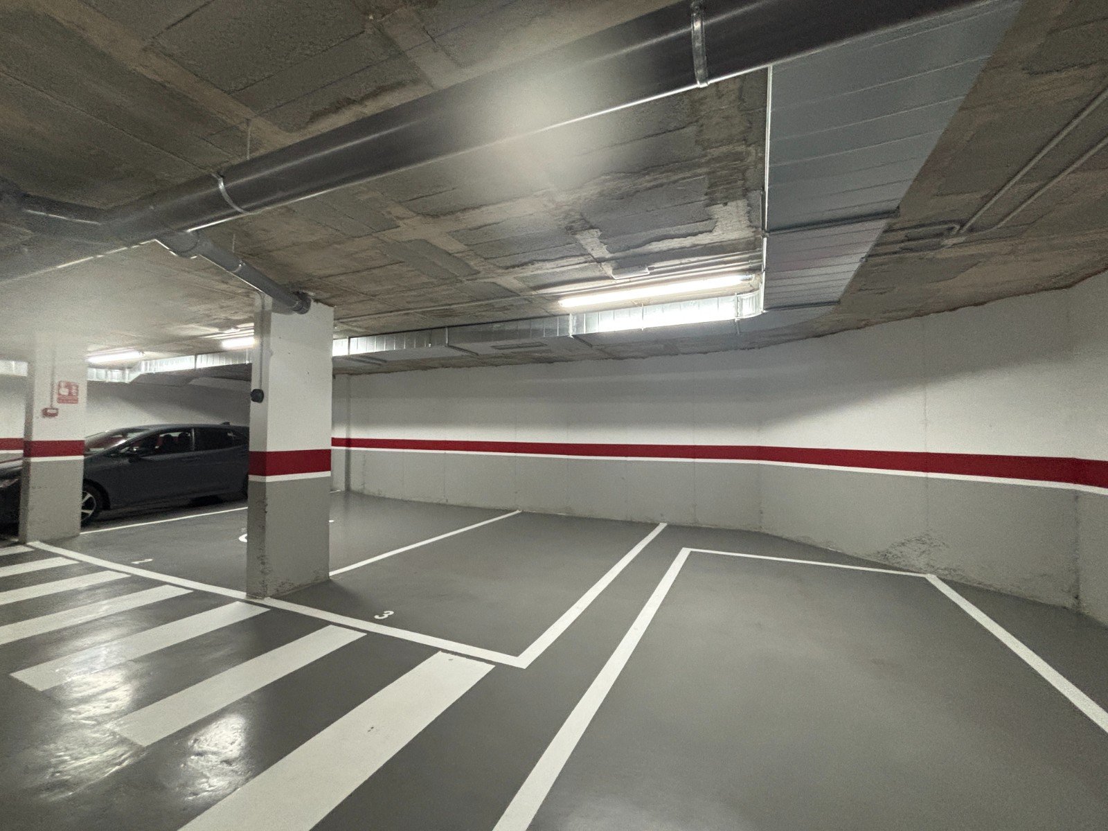 Neuwertige Penthouse-Wohnung mit 2 Schlafzimmern, 2 Bädern, Dachterrasse und Tiefgaragenstellplatz nur 700 m vom Strand - 34