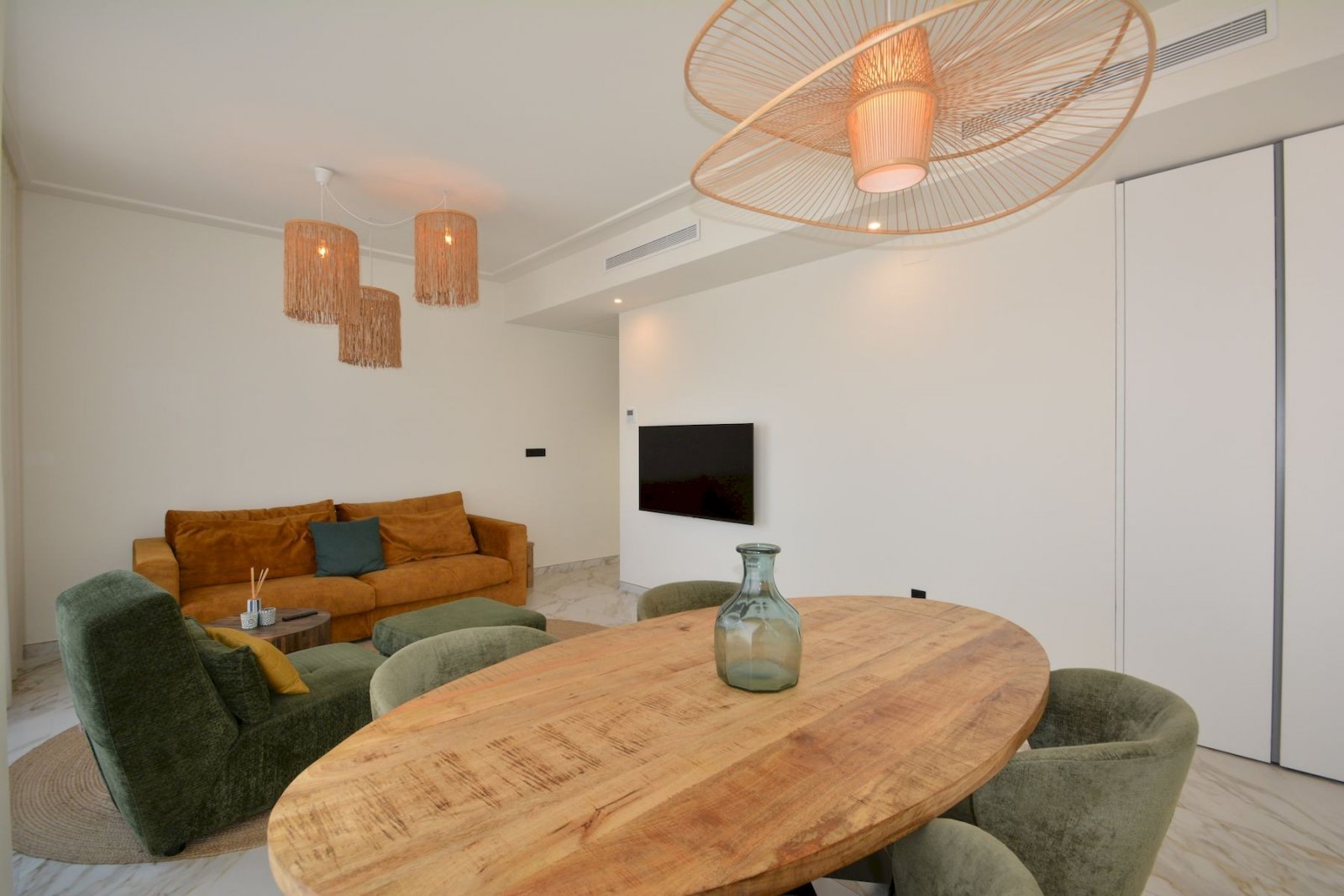 Neuwertige Penthouse-Wohnung mit 2 Schlafzimmern, 2 Bädern, Dachterrasse und Tiefgaragenstellplatz nur 700 m vom Strand - 10