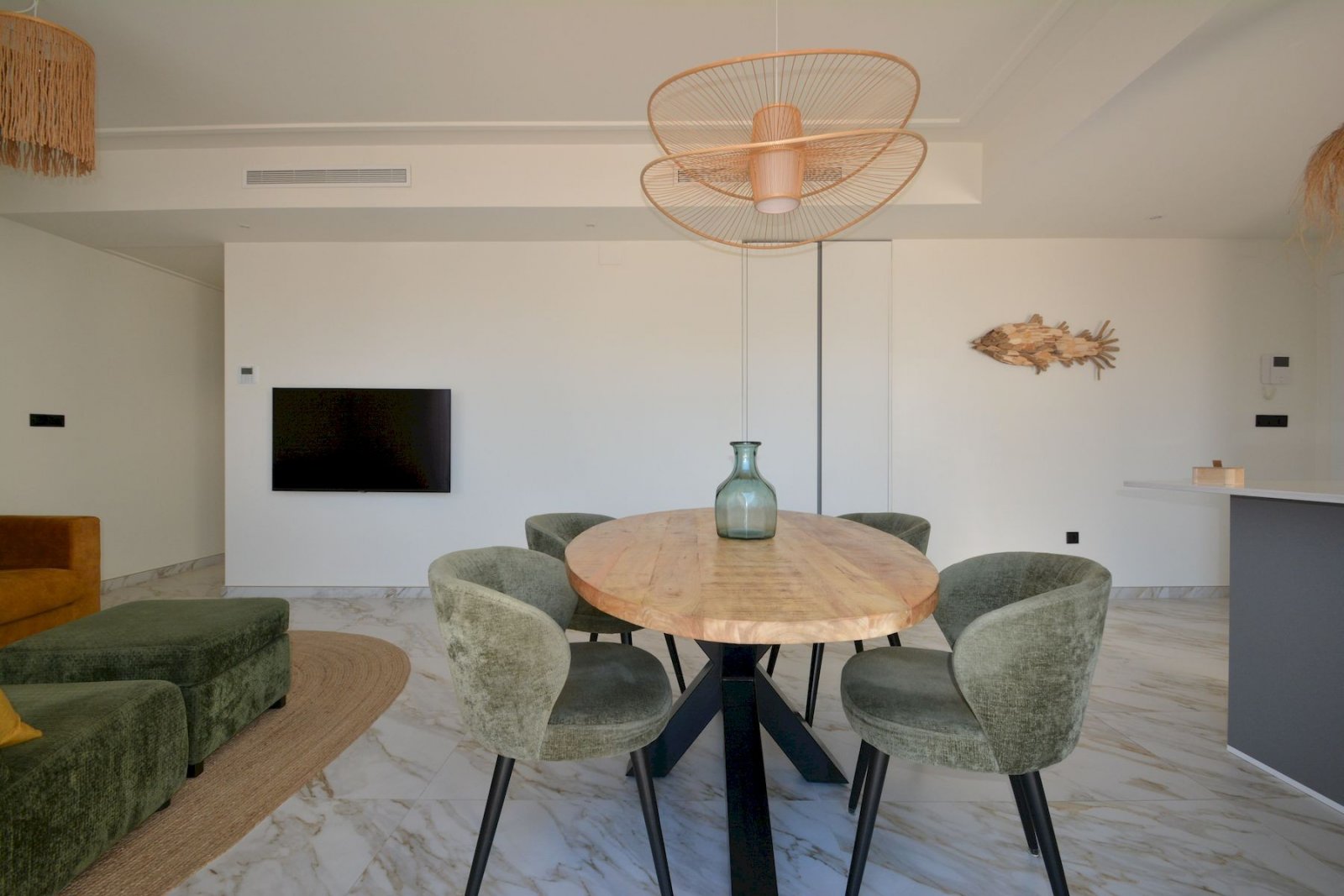 Neuwertige Penthouse-Wohnung mit 2 Schlafzimmern, 2 Bädern, Dachterrasse und Tiefgaragenstellplatz nur 700 m vom Strand - 12