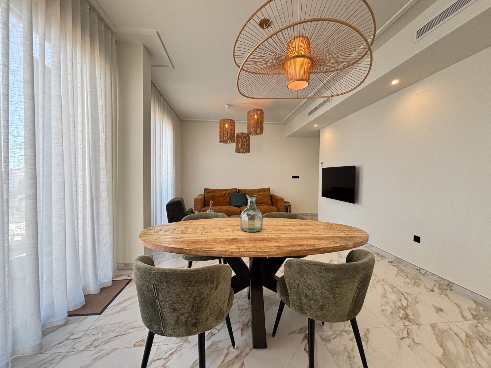 Neuwertige Penthouse-Wohnung mit 2 Schlafzimmern, 2 Bädern, Dachterrasse und Tiefgaragenstellplatz nur 700 m vom Strand - 13