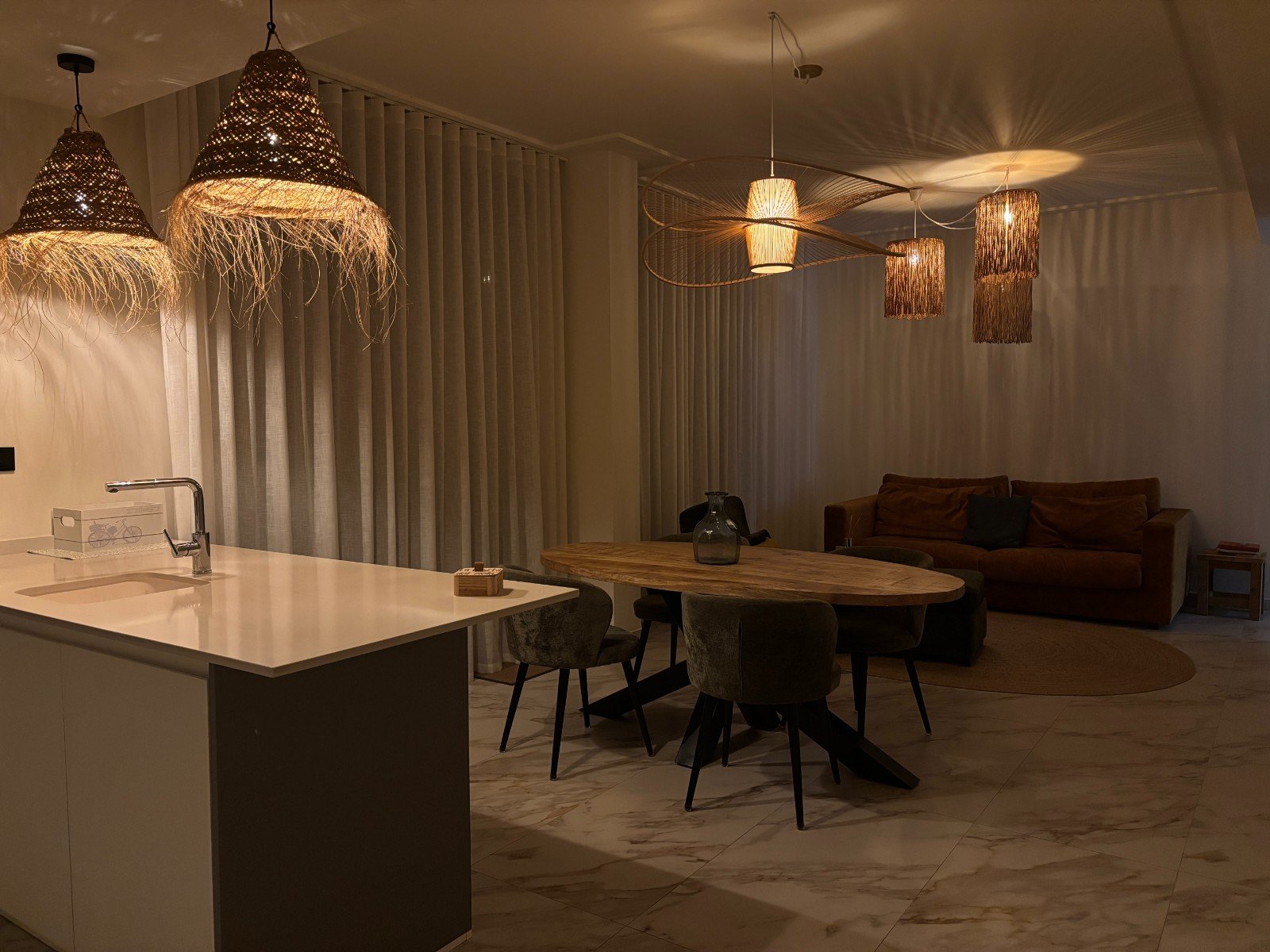 Neuwertige Penthouse-Wohnung mit 2 Schlafzimmern, 2 Bädern, Dachterrasse und Tiefgaragenstellplatz nur 700 m vom Strand - 18