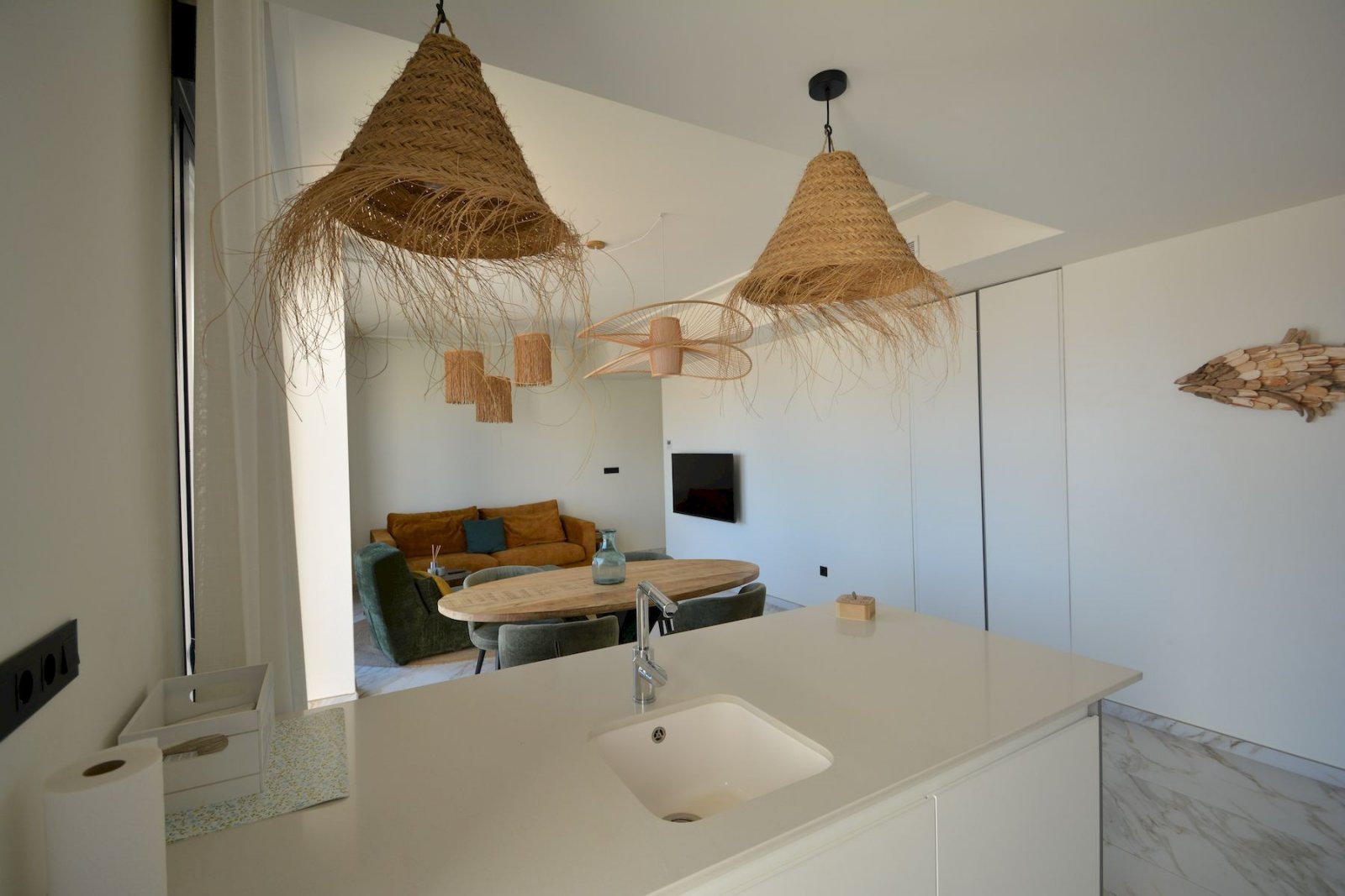 Neuwertige Penthouse-Wohnung mit 2 Schlafzimmern, 2 Bädern, Dachterrasse und Tiefgaragenstellplatz nur 700 m vom Strand - 15