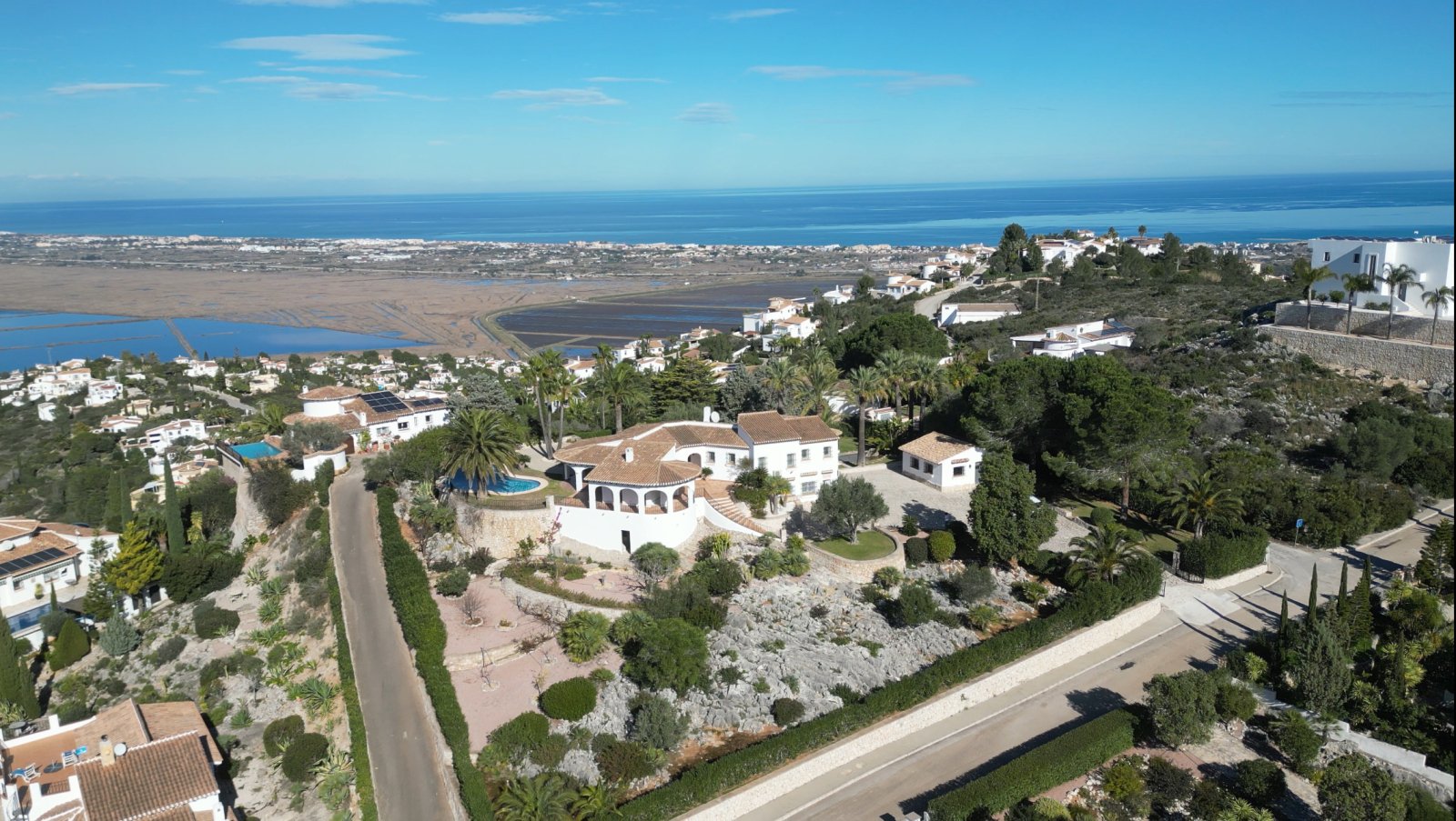 Exklusive Villa im Finca-Stil mit traumhaften Panoramablick, Pool und luxuriösem Gartenparadies am Monte Pego - 24