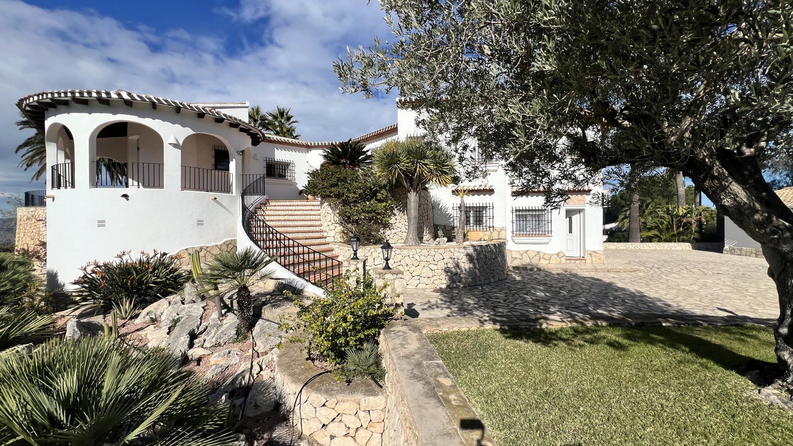 Exklusive Villa im Finca-Stil mit traumhaften Panoramablick, Pool und luxuriösem Gartenparadies am Monte Pego - 29