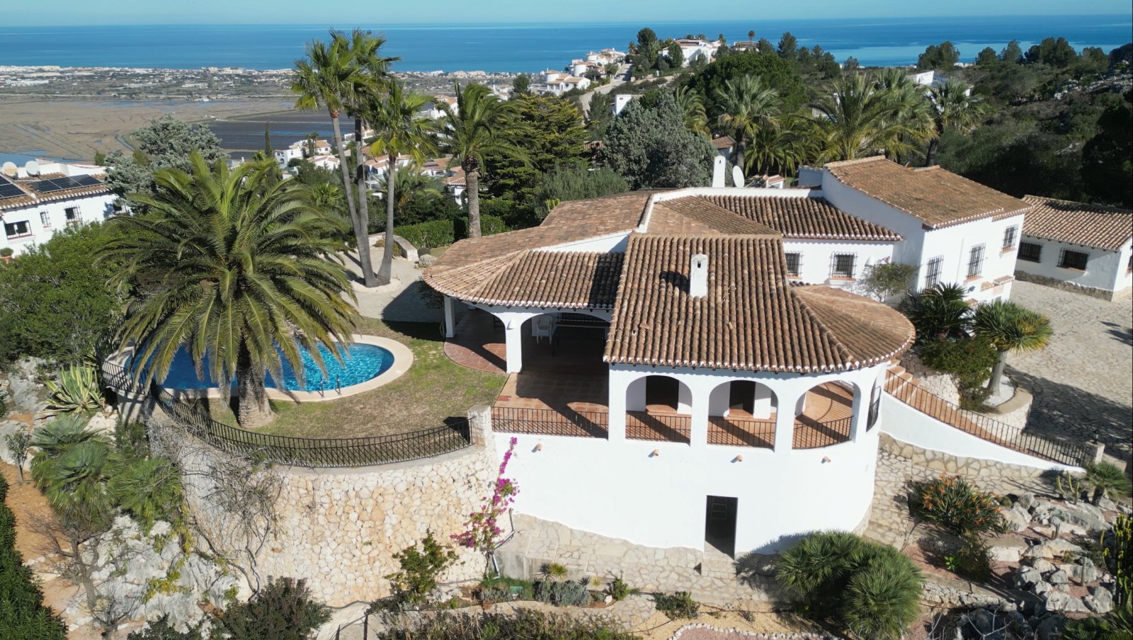 Exklusive Villa im Finca-Stil mit traumhaften Panoramablick, Pool und luxuriösem Gartenparadies am Monte Pego - 3