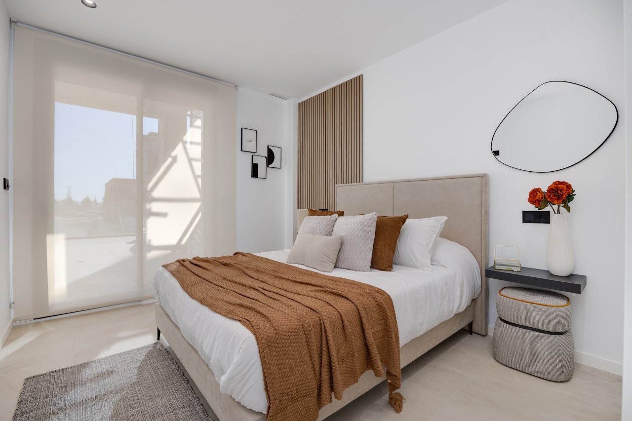 Penthouse-Wohnungen mit 2 Schlafzimmern, 2 Bädern, Tiefgaragenstellplatz und Gemeinschaftspool auf dem La Serena-Golfplatz - 14