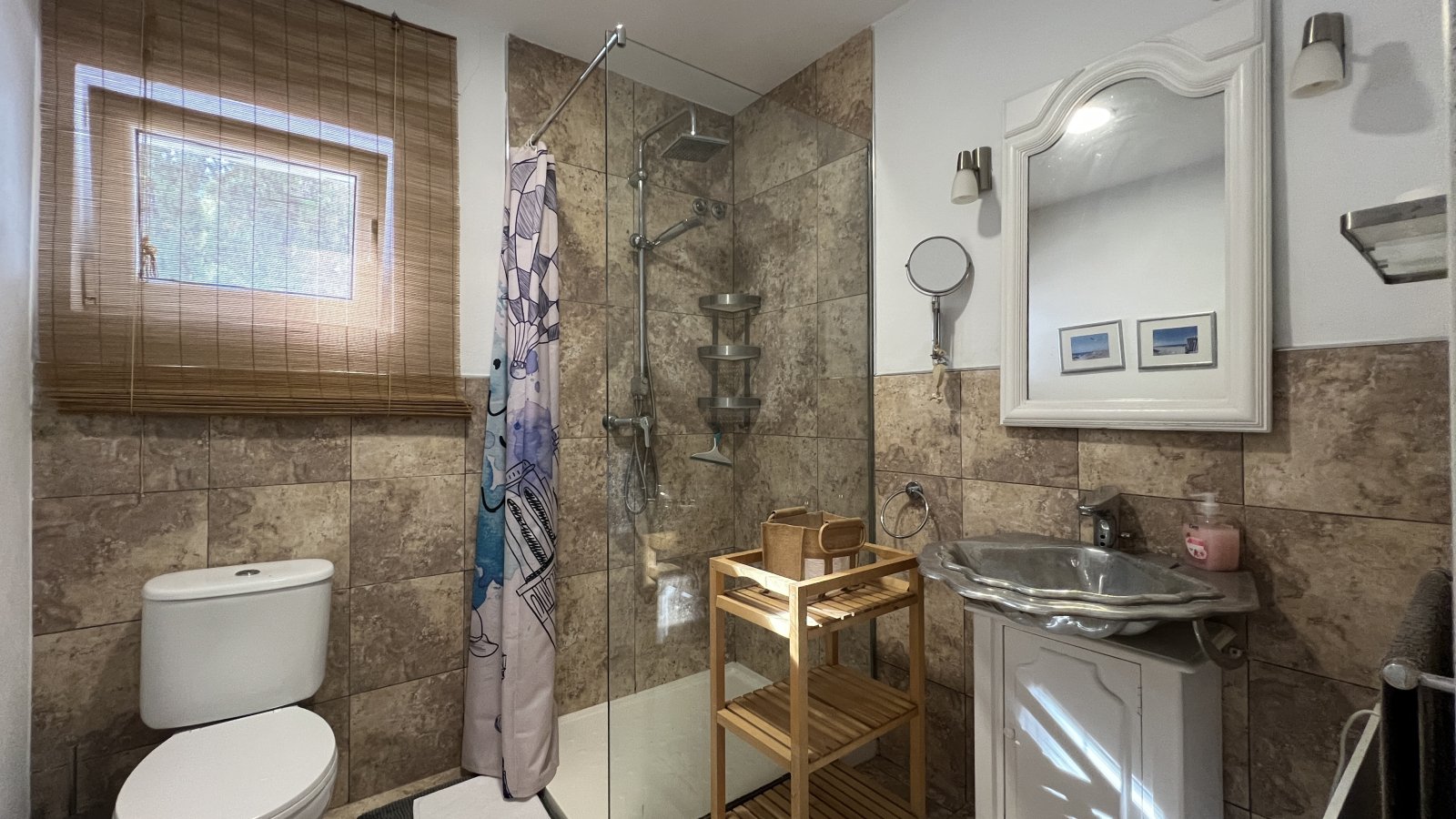 Schön renovierte 3 Schlafzimmer-Villa mit neuem Privatpool in bevorzugtem Wohngebiet - 11