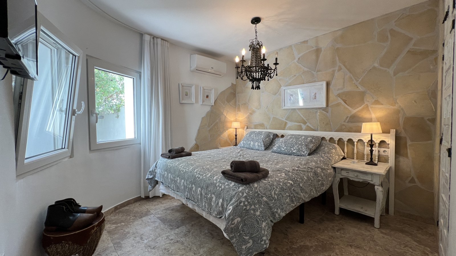 Schön renovierte 3 Schlafzimmer-Villa mit neuem Privatpool in bevorzugtem Wohngebiet - 10