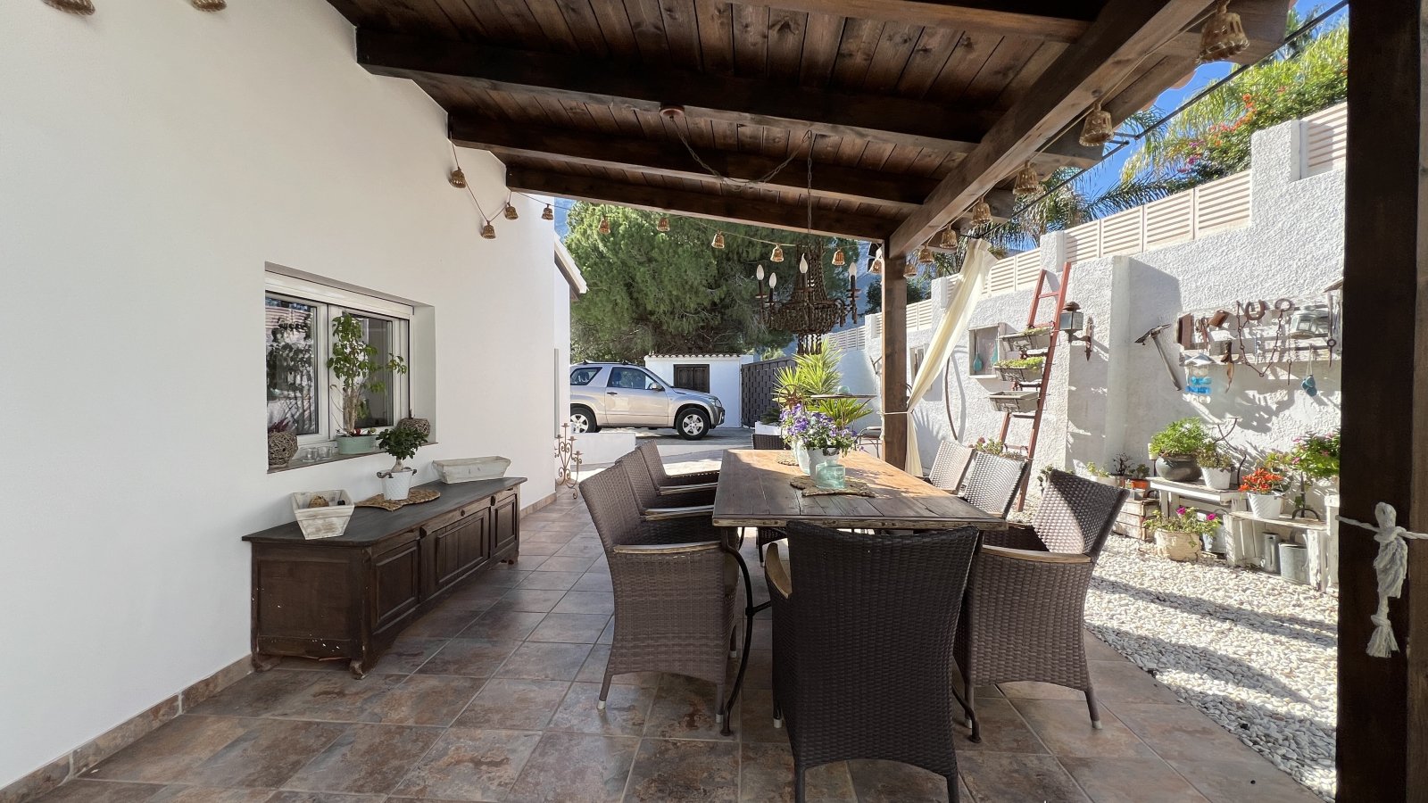 Schön renovierte 3 Schlafzimmer-Villa mit neuem Privatpool in bevorzugtem Wohngebiet - 18