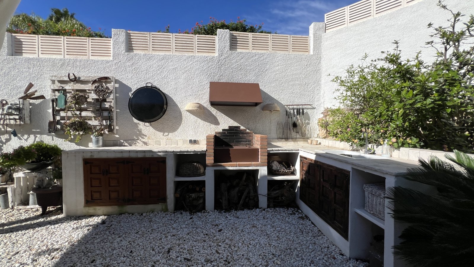Schön renovierte 3 Schlafzimmer-Villa mit neuem Privatpool in bevorzugtem Wohngebiet - 22