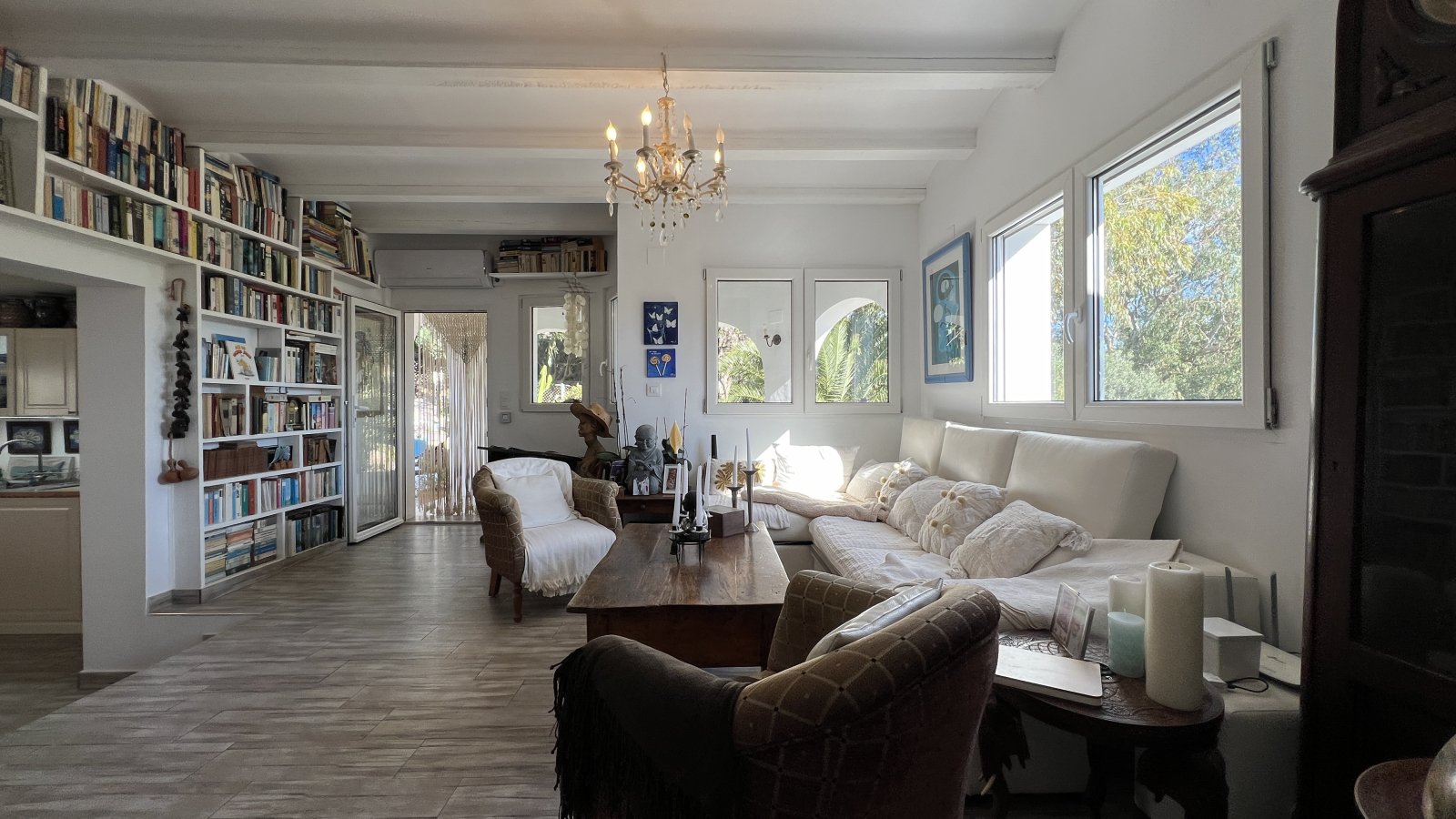 Schön renovierte 3 Schlafzimmer-Villa mit neuem Privatpool in bevorzugtem Wohngebiet - 16