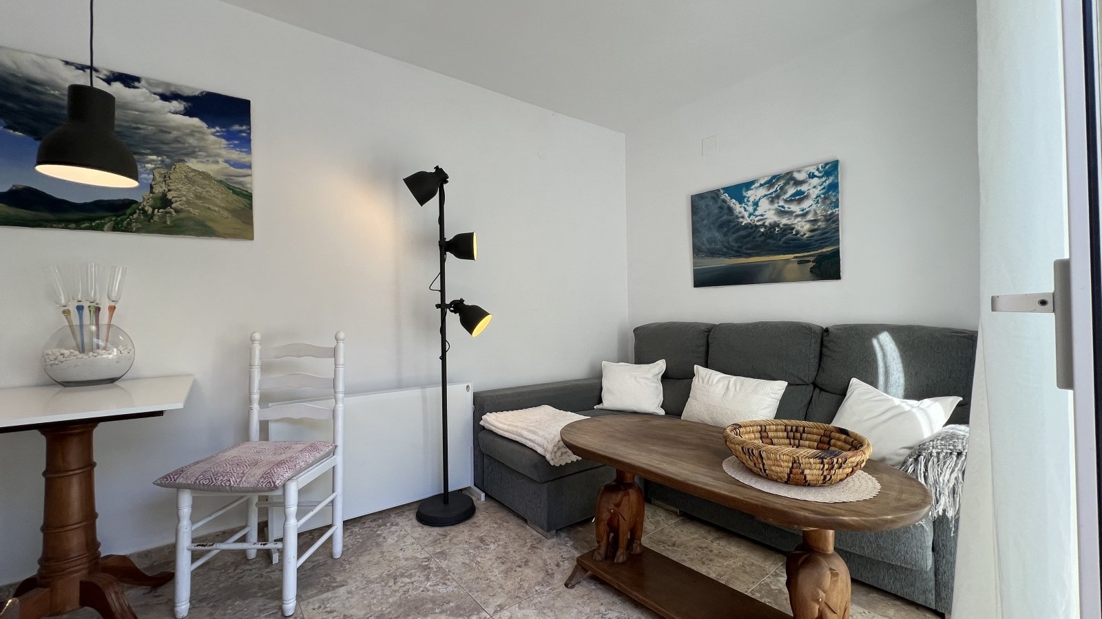 Schön renovierte 3 Schlafzimmer-Villa mit neuem Privatpool in bevorzugtem Wohngebiet - 9