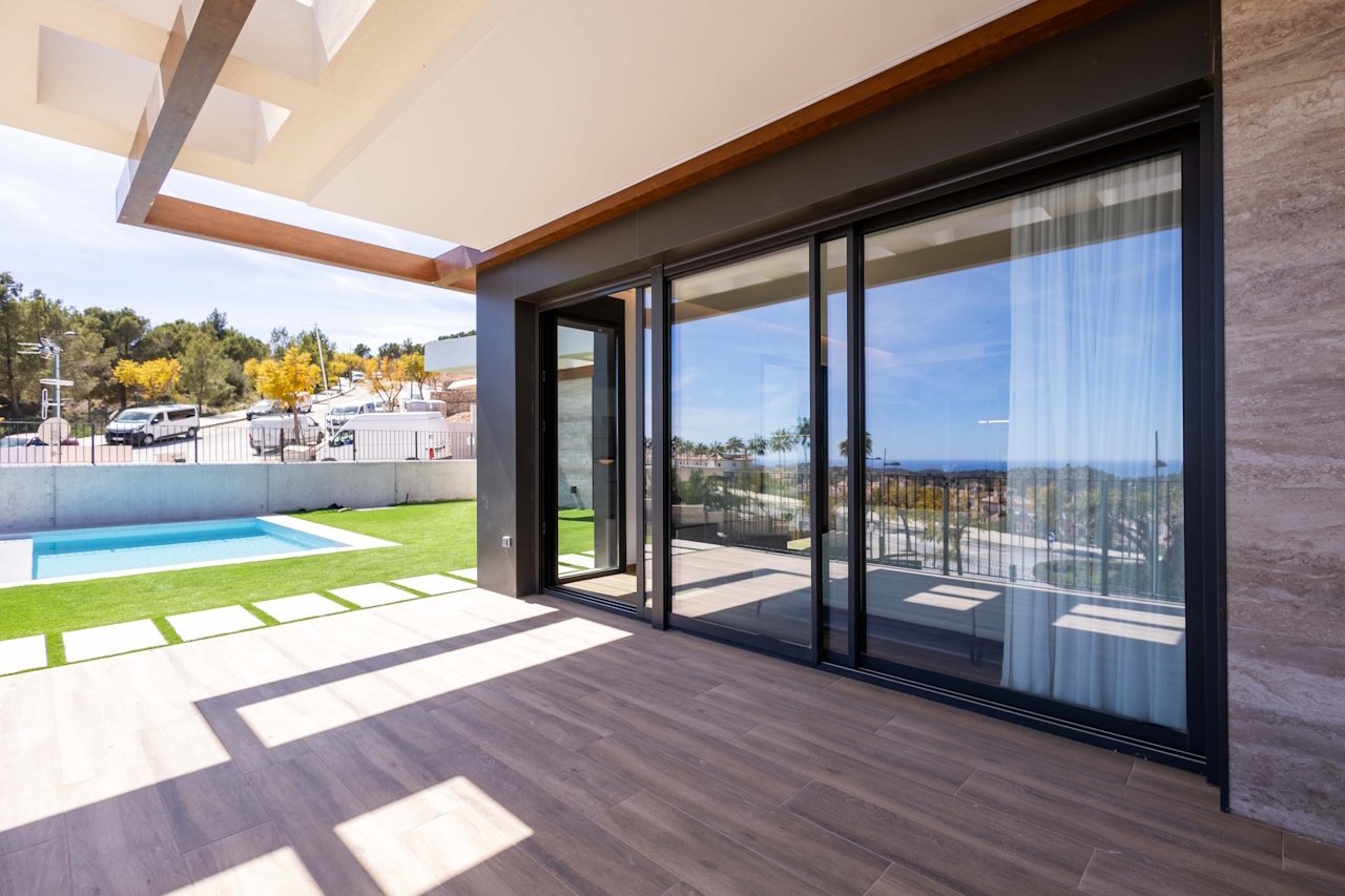 Eingeschossige Villen mit 3 Schlafzimmern, 2 Bädern, optionaler Dachterrasse, Klimaanlage, Meerblick, Kfz-Stellplatz und Privatpool - 5