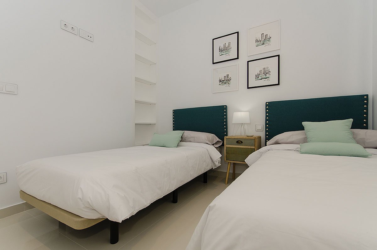 Exklusive Villen mit 3 - 4 Schlafzimmern, 3 Bädern, 1 Gäste-WC, Dachterrasse und Privatpool nur 600 m vom Strand - 26