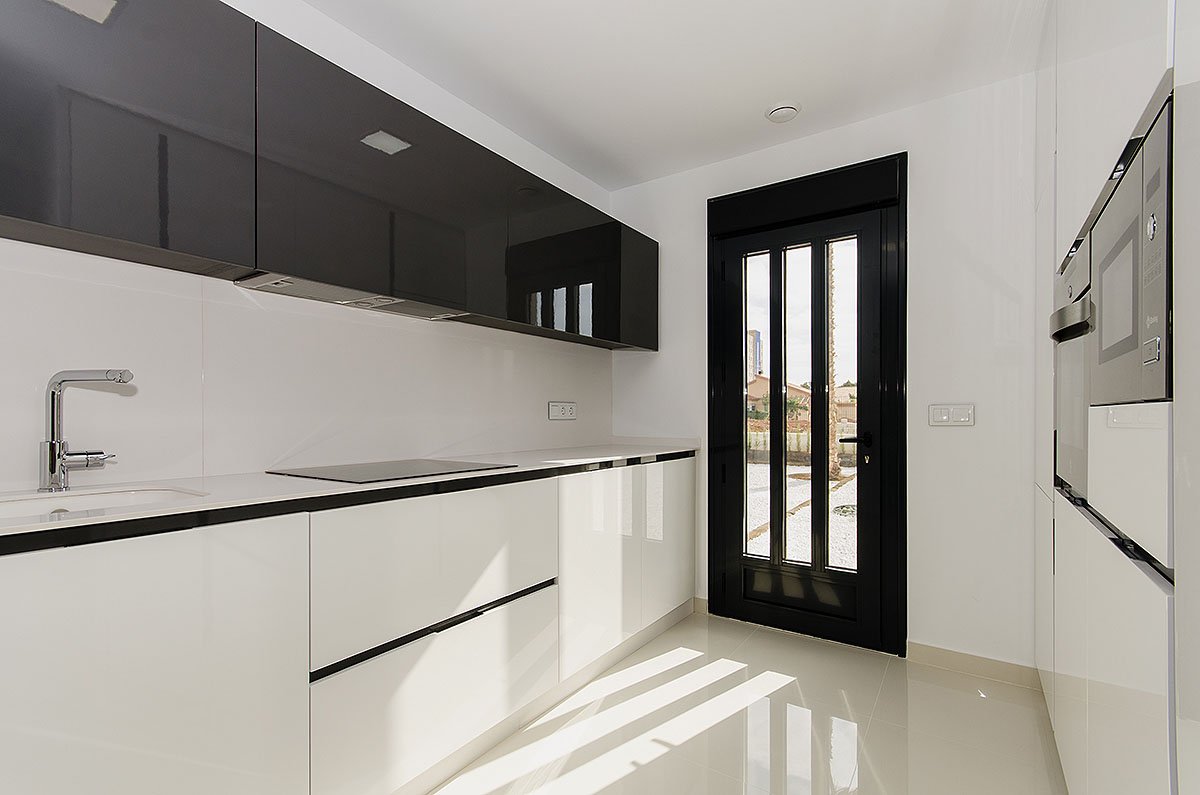 Exklusive Villen mit 3 - 4 Schlafzimmern, 3 Bädern, 1 Gäste-WC, Dachterrasse und Privatpool nur 600 m vom Strand - 13