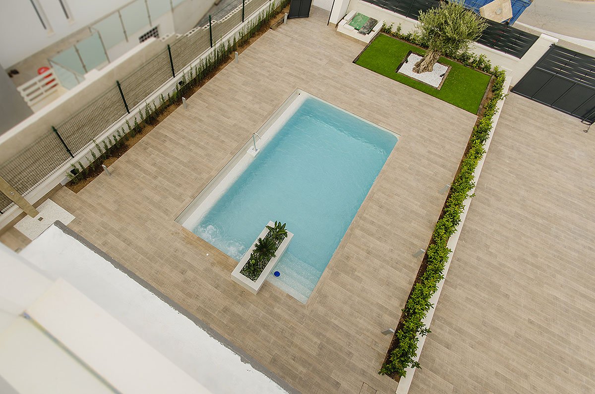 Exklusive Villen mit 3 - 4 Schlafzimmern, 3 Bädern, 1 Gäste-WC, Dachterrasse und Privatpool nur 600 m vom Strand - 5