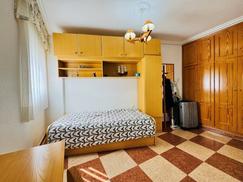 Penthouse-Wohnung mit 2 Schlafzimmern und 1 Bad nur 200 m vom Strand - 10