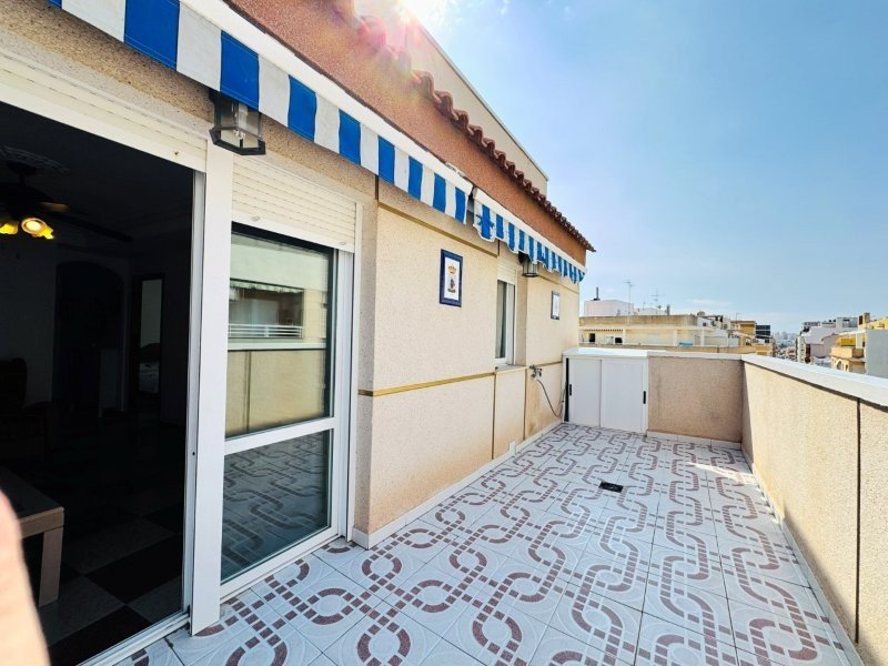 Penthouse-Wohnung mit 2 Schlafzimmern und 1 Bad nur 200 m vom Strand - 4
