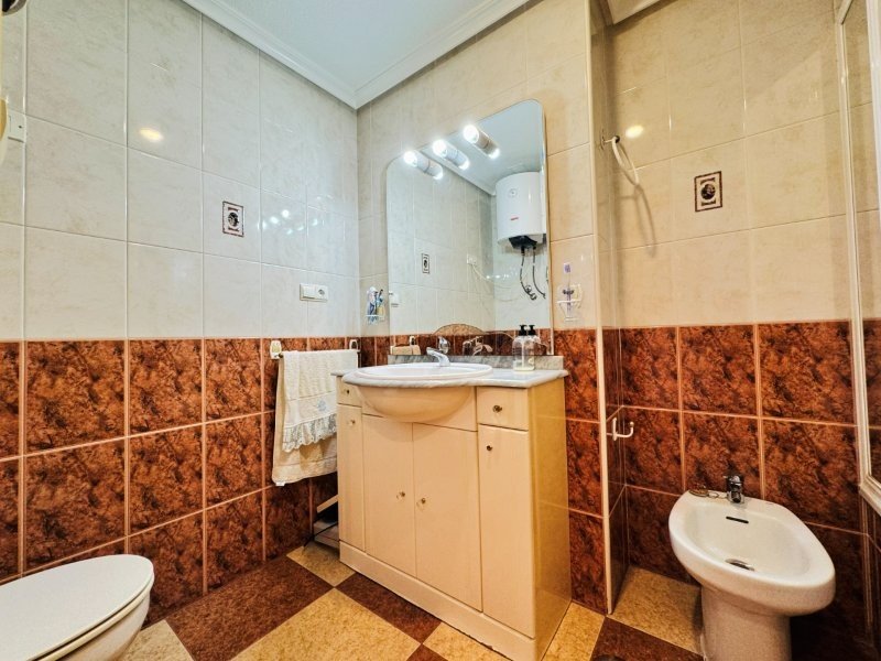 Penthouse-Wohnung mit 2 Schlafzimmern und 1 Bad nur 200 m vom Strand - 7