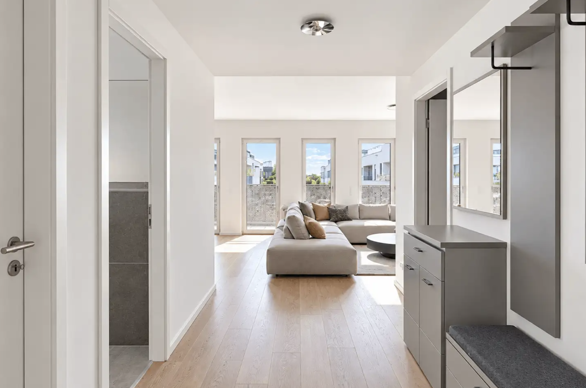 Viel Licht. Drei Balkone. Ihr neues Zuhause in Grafental. - 6