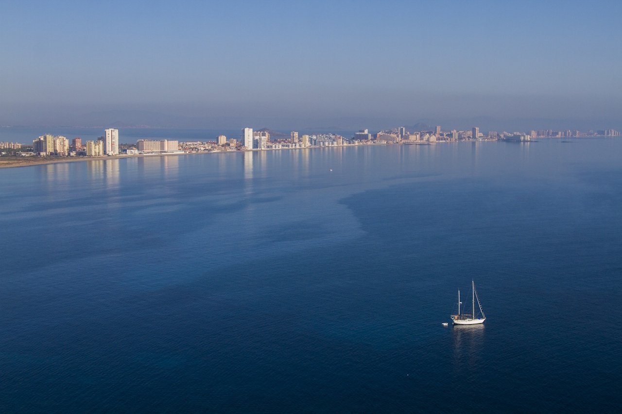 Obergeschoss-Wohnungen mit 3 Schlafzimmern, 2 Badezimmern, Dachterrasse, Klimaanlage, Kfz-Stellplatz und Gemeinschaftspool im Herzen des La Manga Club - 22