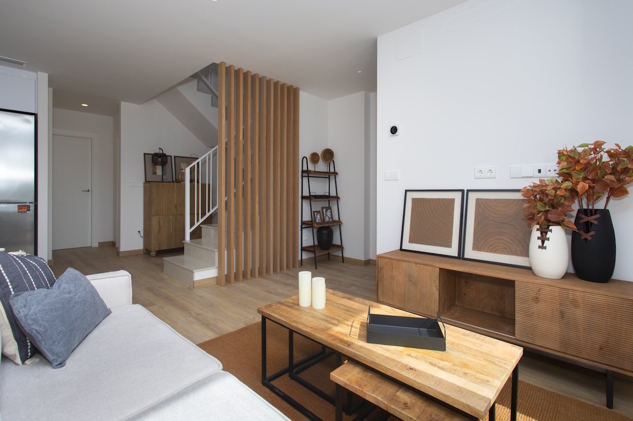 Wunderschöne Reihenhäuser mit 3 Schlafzimmern, 3 Bädern, Keller, Dachterrasse, Kfz-Stellplatz und Gemeinschaftspool bei Alenda Golf - 7